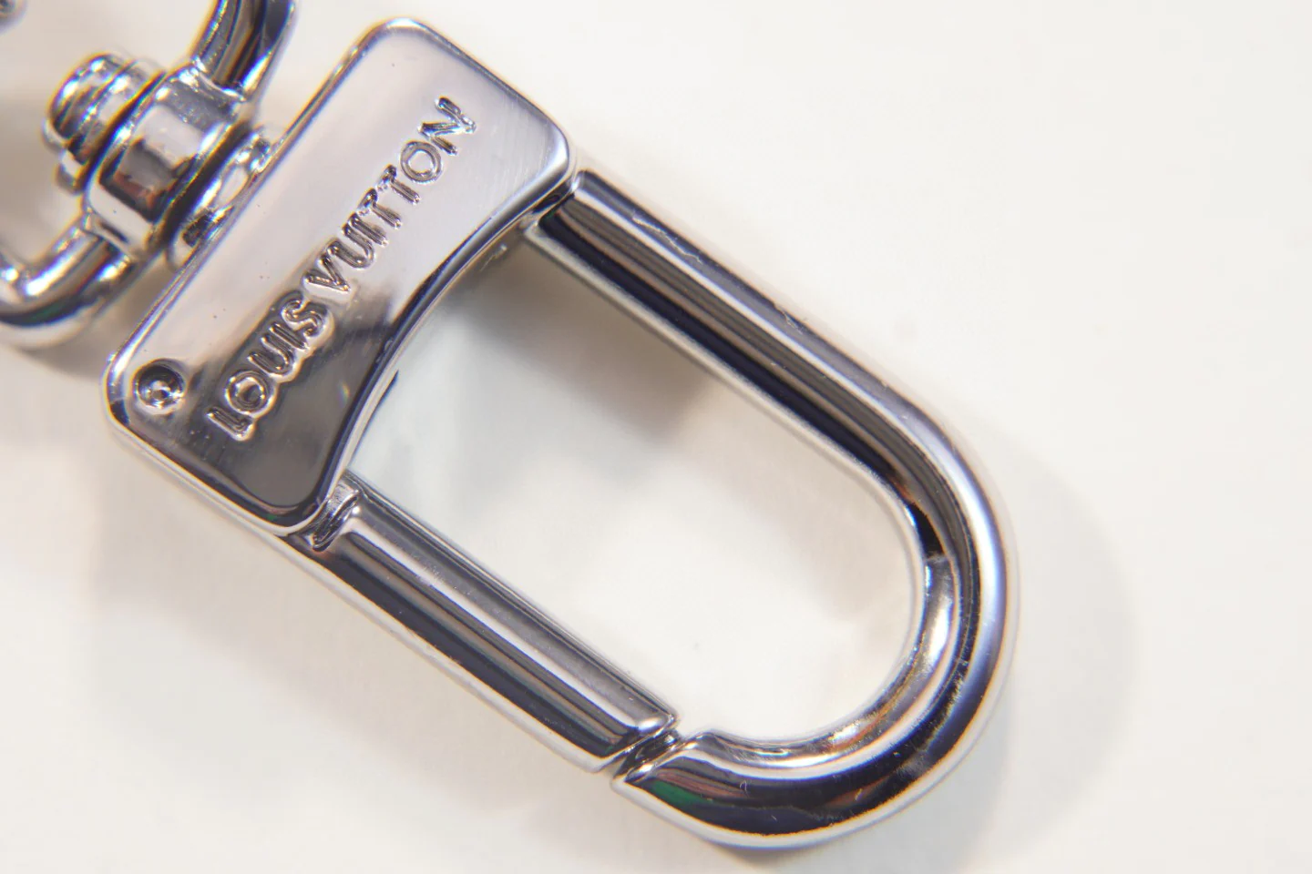 Luxury designer Chromatic Keychain LVK061 - ccjewelryacc