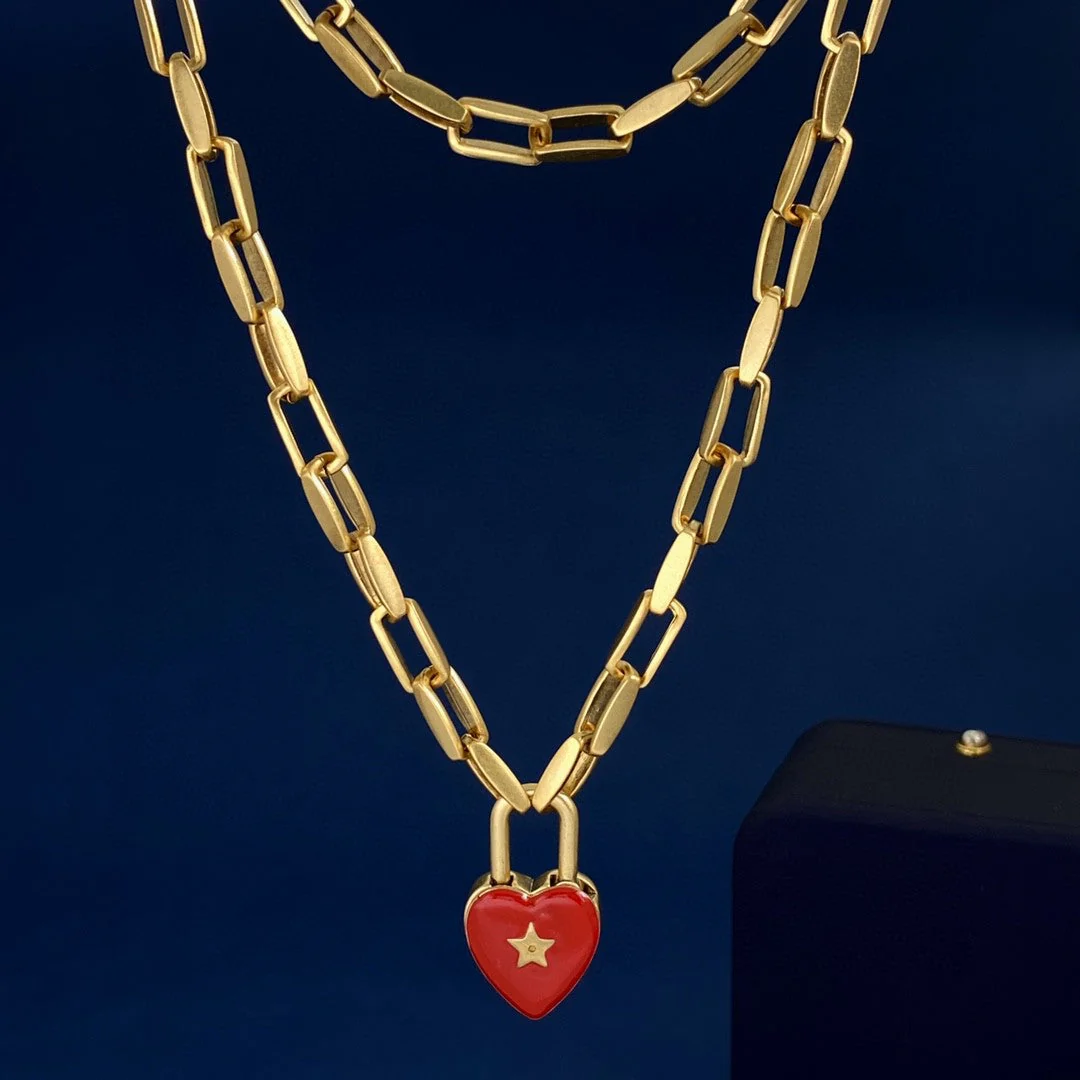 CDS097 High Quality Designer CD Red Heart Bracelet for Women - ccjewelryacc