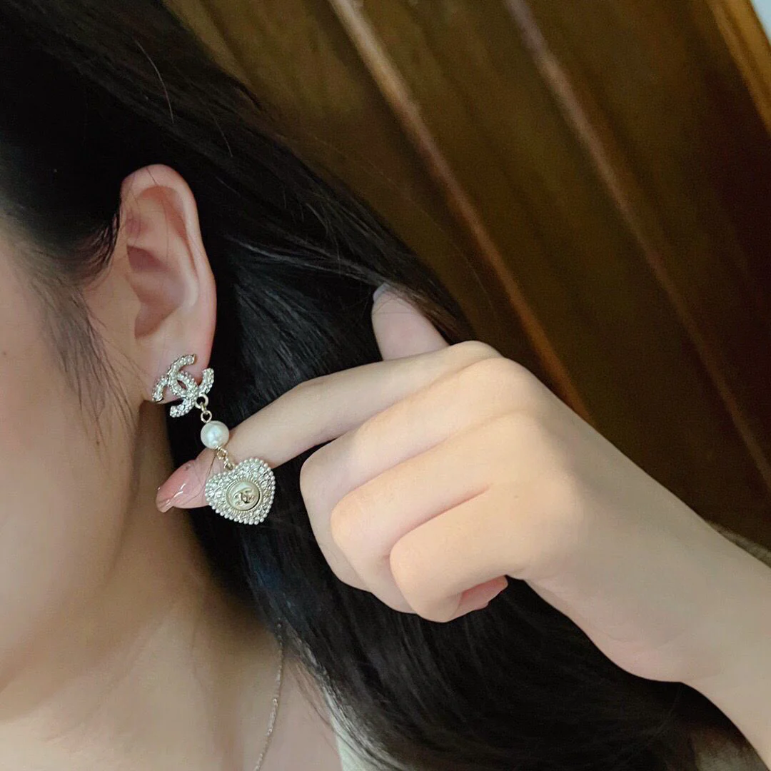 CCE005 Chanel Crystal and pearls cc and heart drop earring - ccjewelryacc