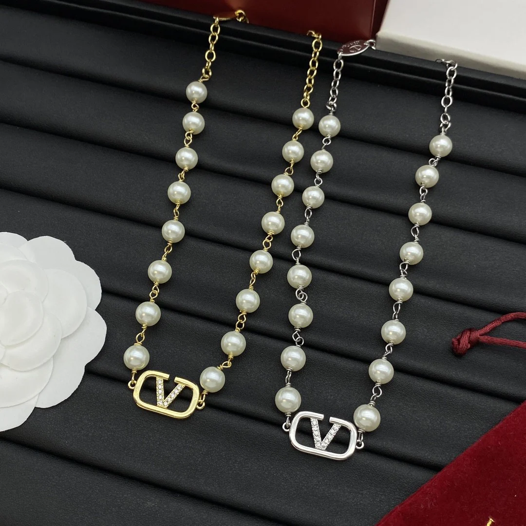 VTN011 Vlogo pearl Necklace - ccjewelryacc