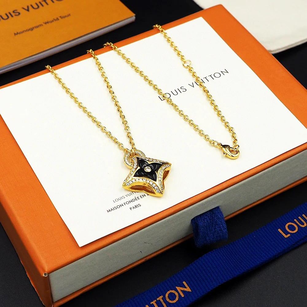 LVN007 Luxury Designer Ever Blossom pendant Necklace - ccjewelryacc