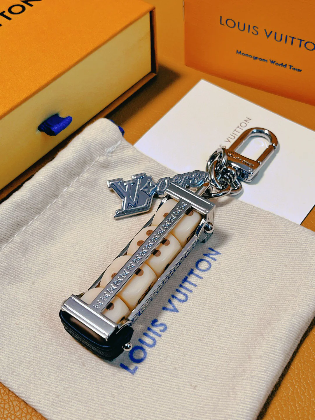 LVK105 Luxury designer Chromatic Keychain M01750 - ccjewelryacc