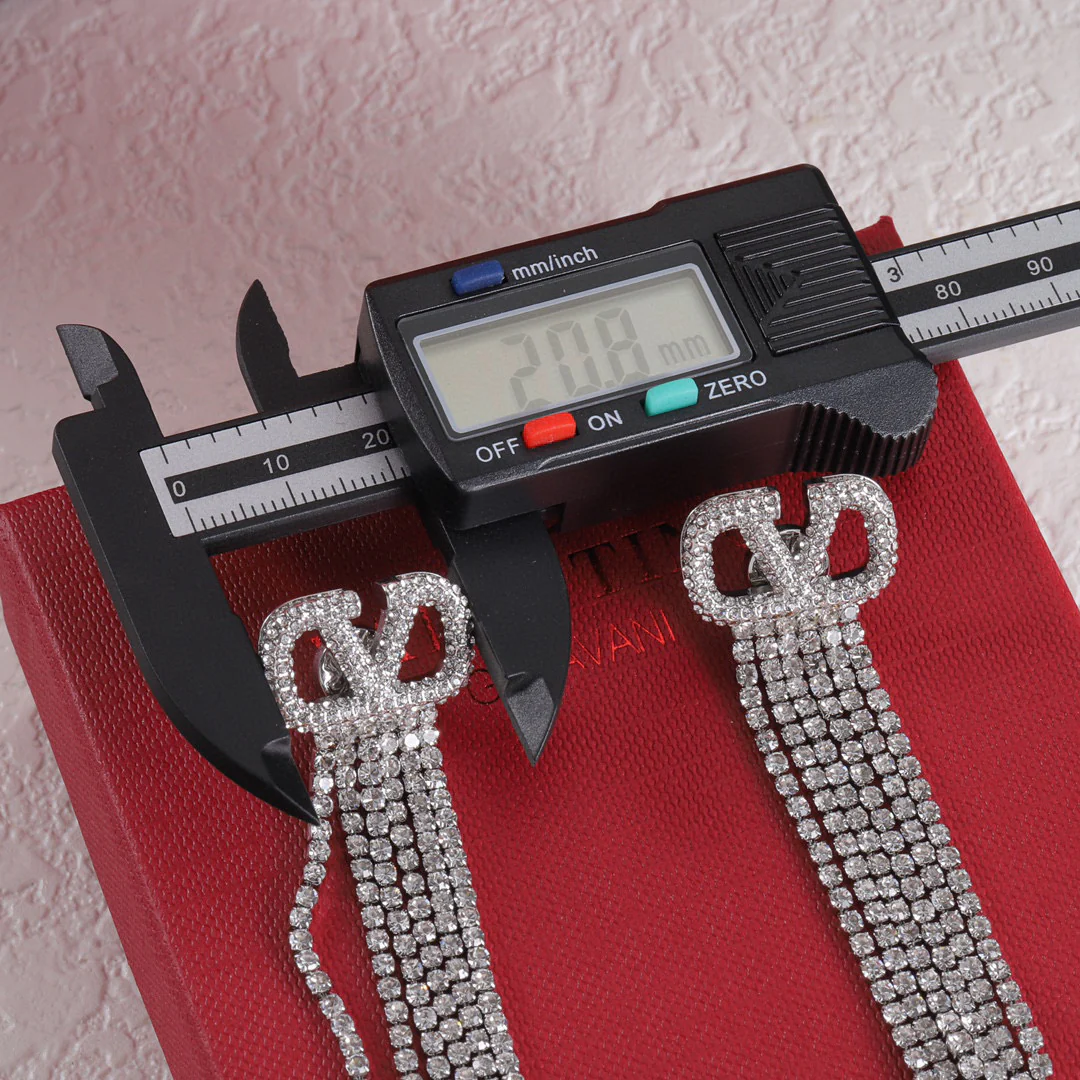 VTE041 V logo tassels Earrings in metal and crystal - ccjewelryacc