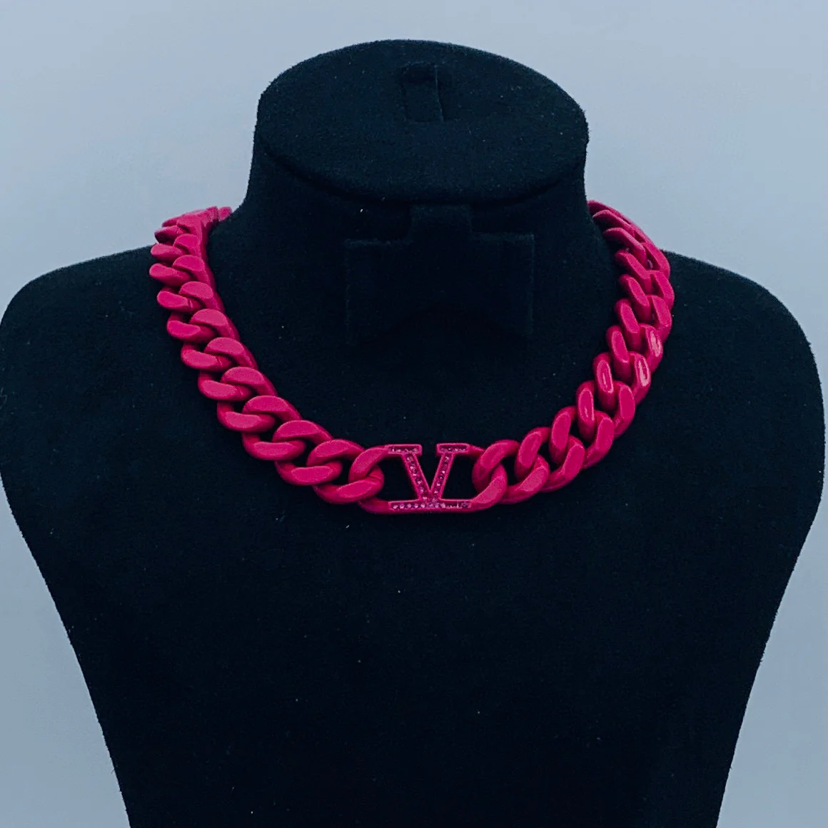 VTN018 Valentino Garavani VLogo Signature Chain choker necklace - ccjewelryacc