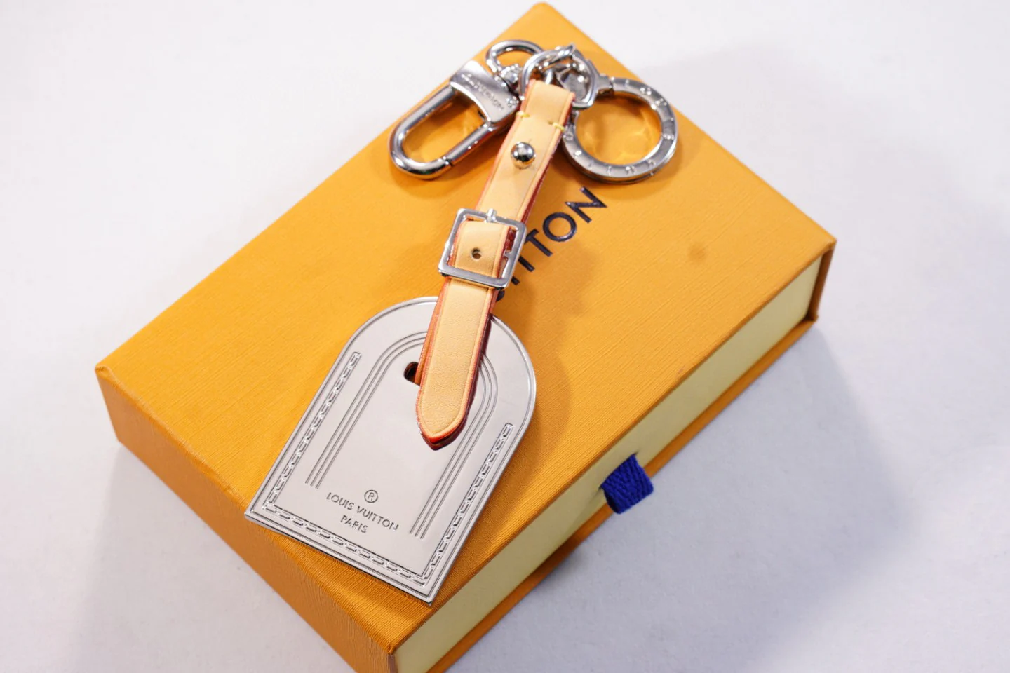 Luxury designer Chromatic Keychain LVK061 - ccjewelryacc