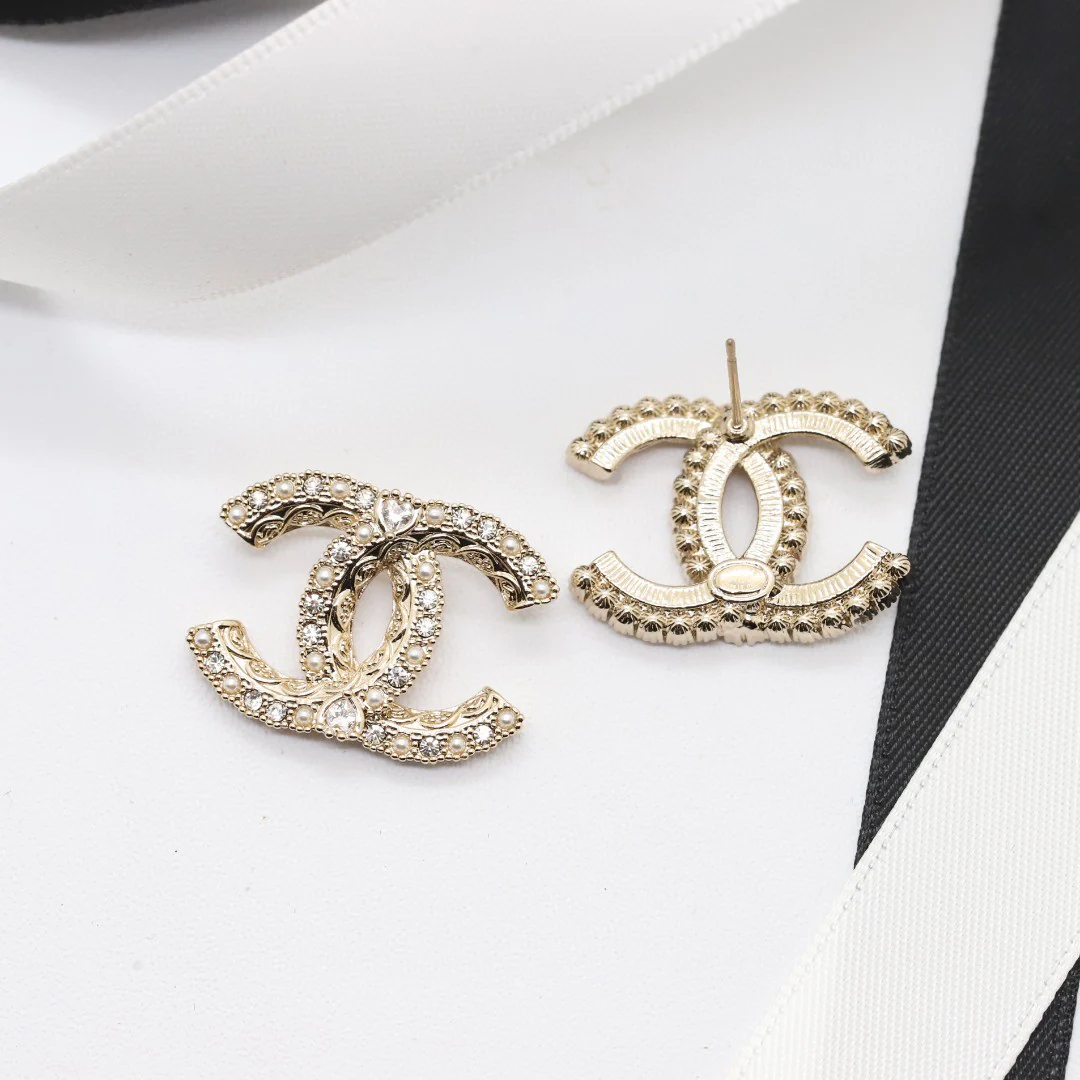 CCE458 CC stud earrings - ccjewelryacc
