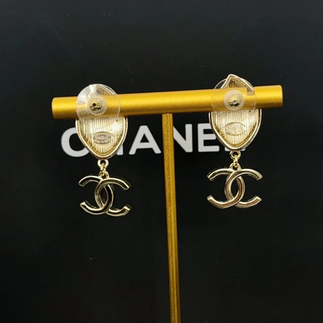 CCE031 Chanel enamel flower petal drop earring - ccjewelryacc