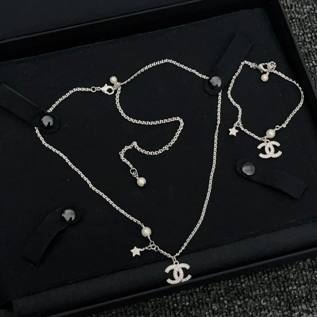 CCN033 Crystal CC logo and star pendant Necklace - ccjewelryacc