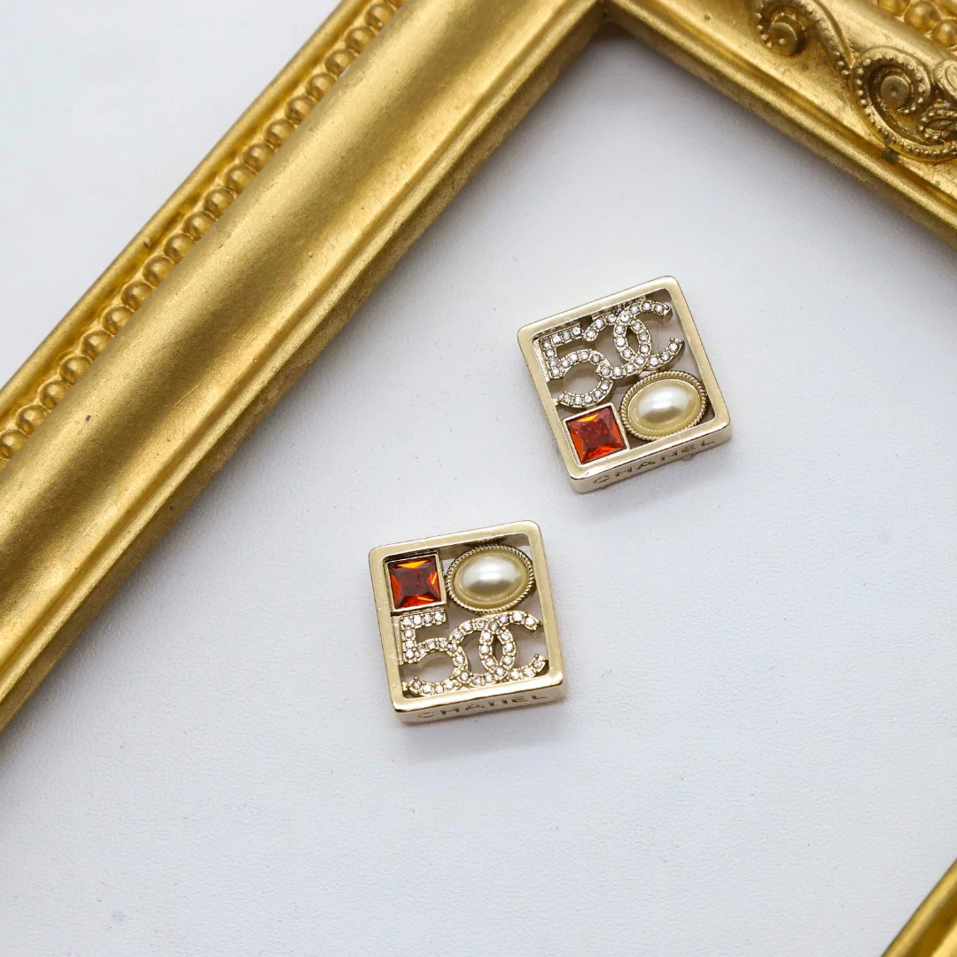 CCE404 High Quality CC stud earring - ccjewelryacc