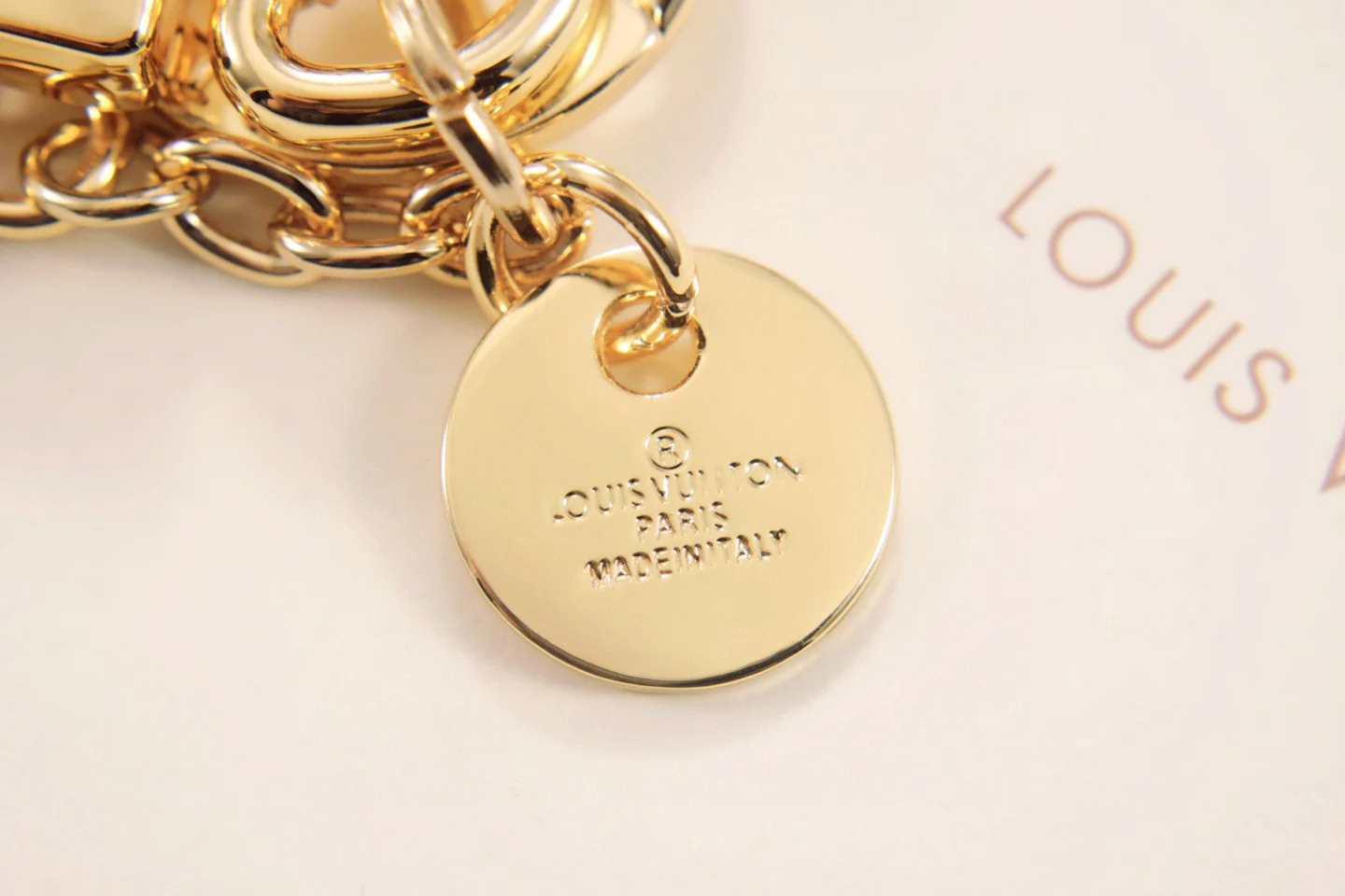 LVK071 Luxury designer Chromatic Keychain M68000 - ccjewelryacc