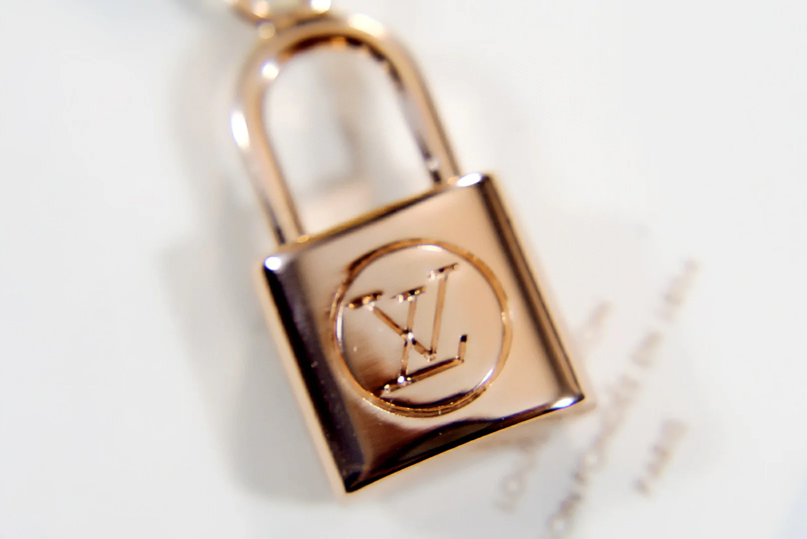 LVK086 Luxury designer Chromatic Keychain M67377 - ccjewelryacc