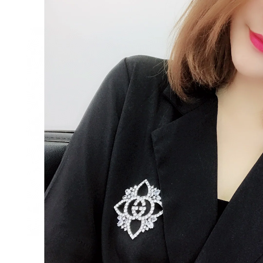 GGB038 Swarovski crystal GG brooch pin - ccjewelryacc