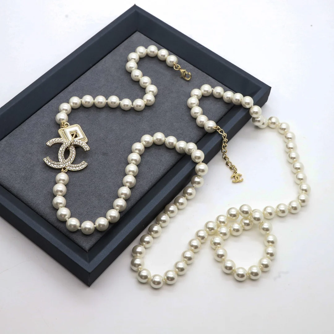 CCL028 Long pearl Chain Necklace with CC Logo Sweater Chain - ccjewelryacc