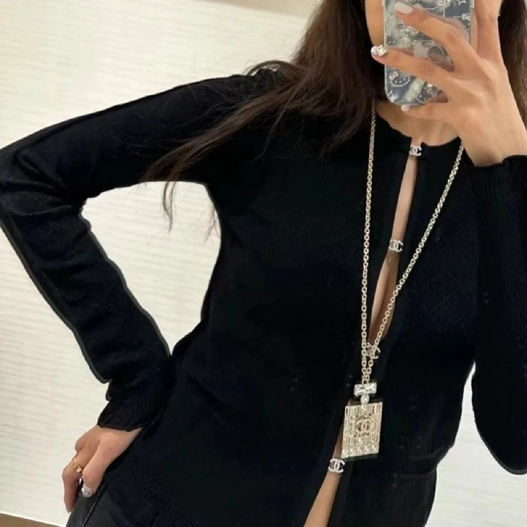 CCN050 Chanel Perfume bottle Pendant Necklace With Crystal - ccjewelryacc