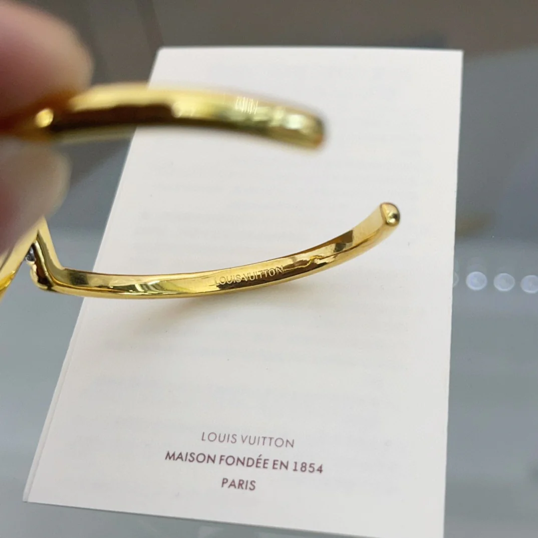 LVS004 LV Volt Upside Down Bracelet - ccjewelryacc