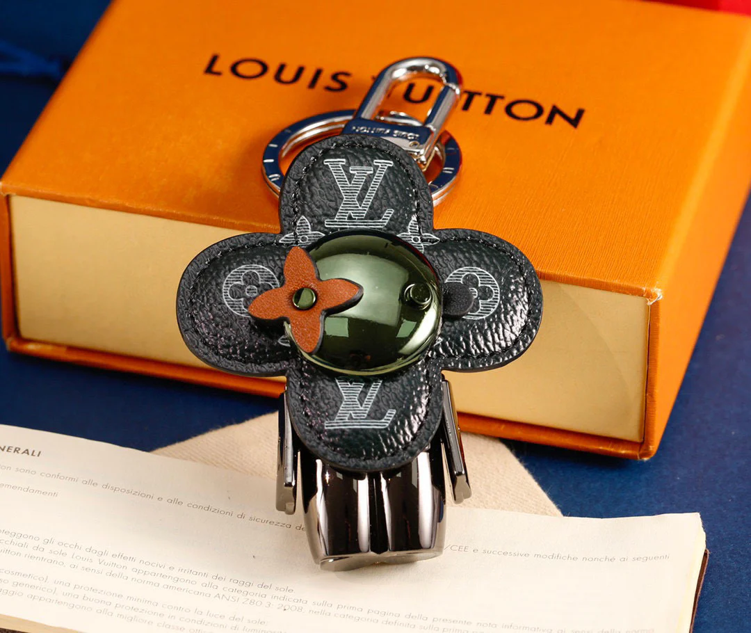 Luxury designer Keychain LVK023 - ccjewelryacc