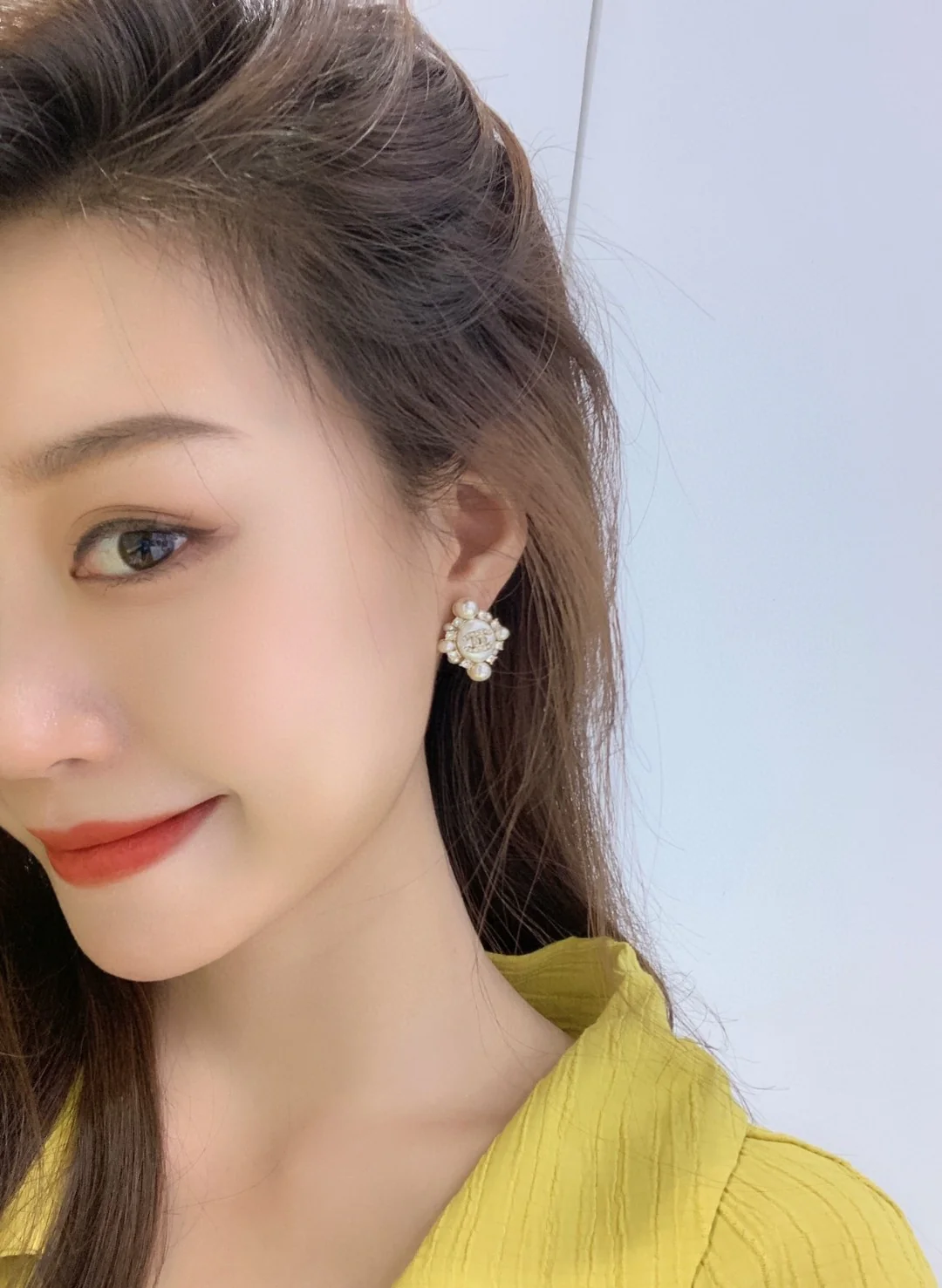 CCE499 Chanel Swarovski  Pearl and crystal Stud Earrings CC earring - ccjewelryacc