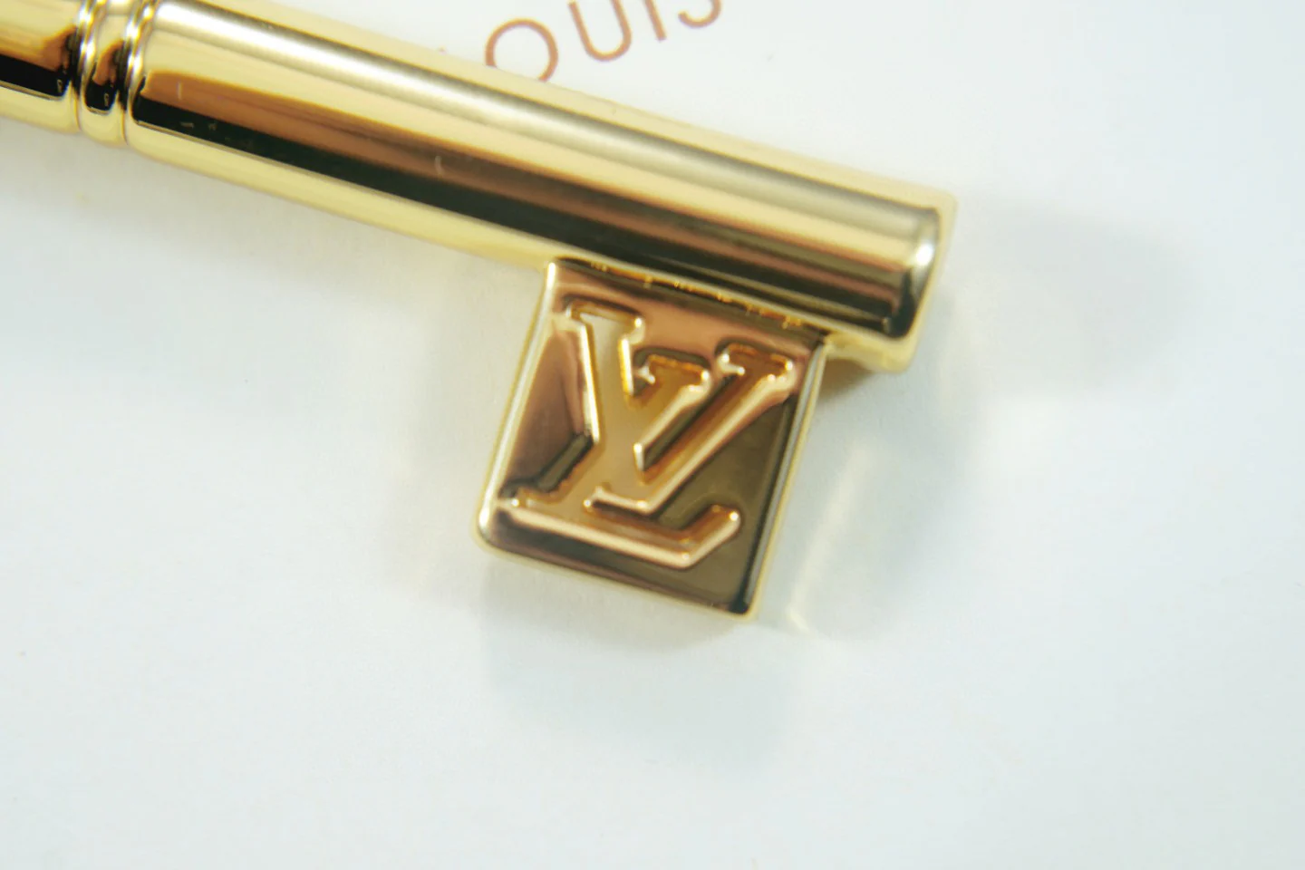 Luxury designer Chromatic Keychain LVK063 - ccjewelryacc