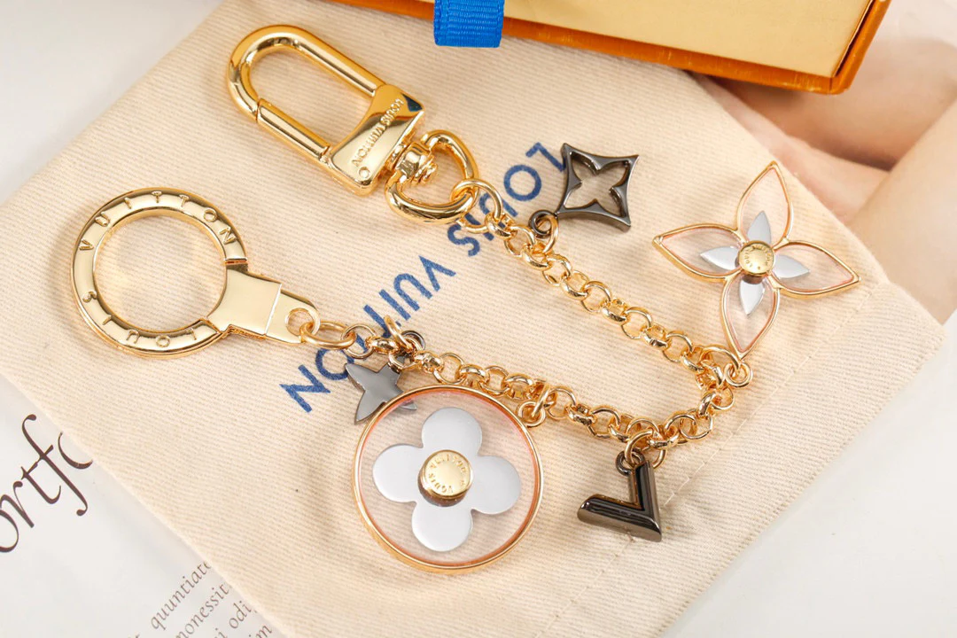 Luxury designer Keychain LVK040 - ccjewelryacc