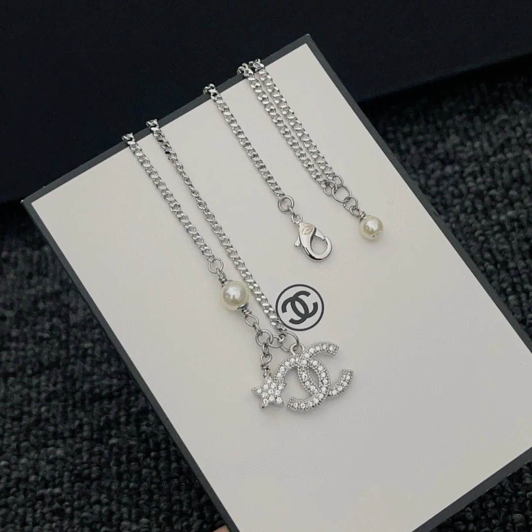 CCN033 Crystal CC logo and star pendant Necklace - ccjewelryacc