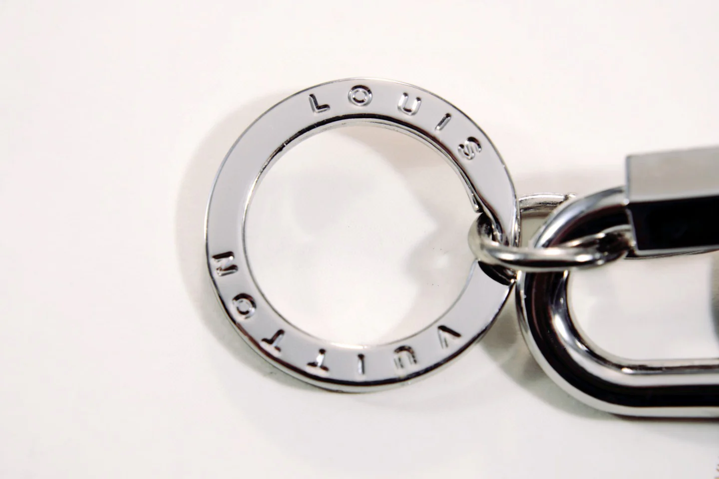 Luxury designer Keychain LVK039 - ccjewelryacc