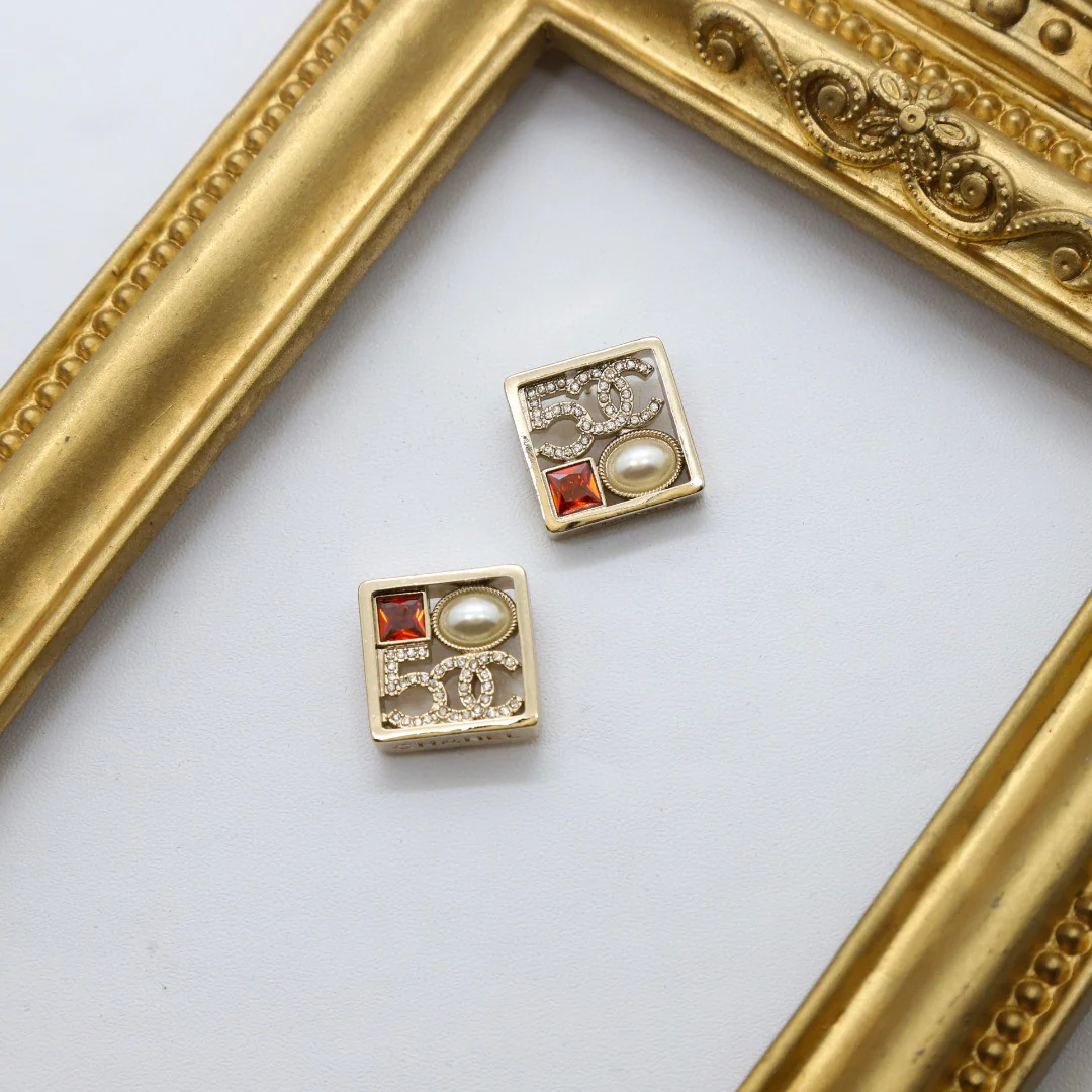 CCE404 High Quality CC stud earring - ccjewelryacc