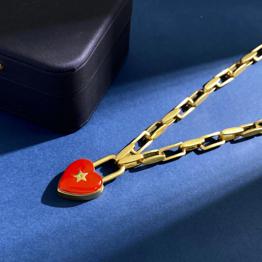 CDS097 High Quality Designer CD Red Heart Bracelet for Women - ccjewelryacc