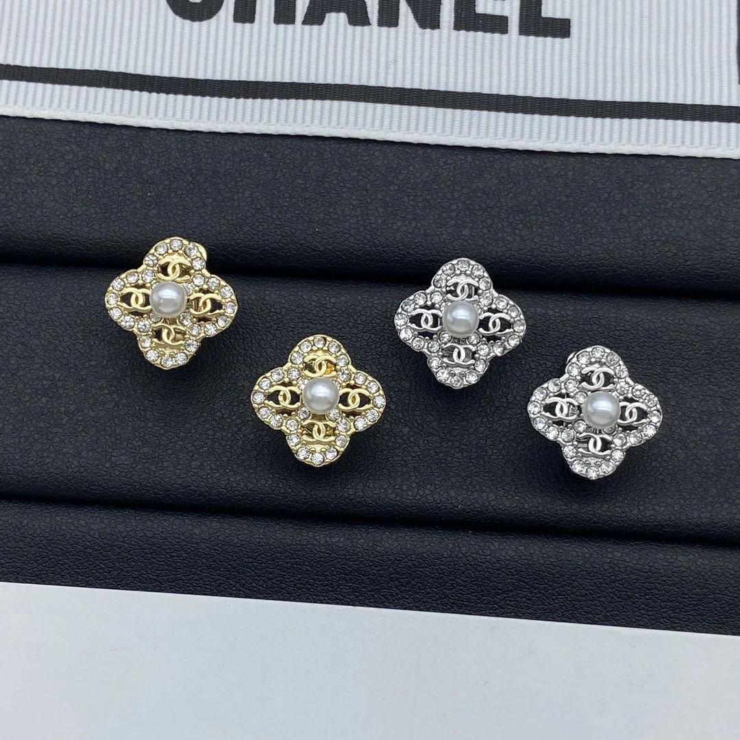 CCE614 CC clover Earring Clip - ccjewelryacc