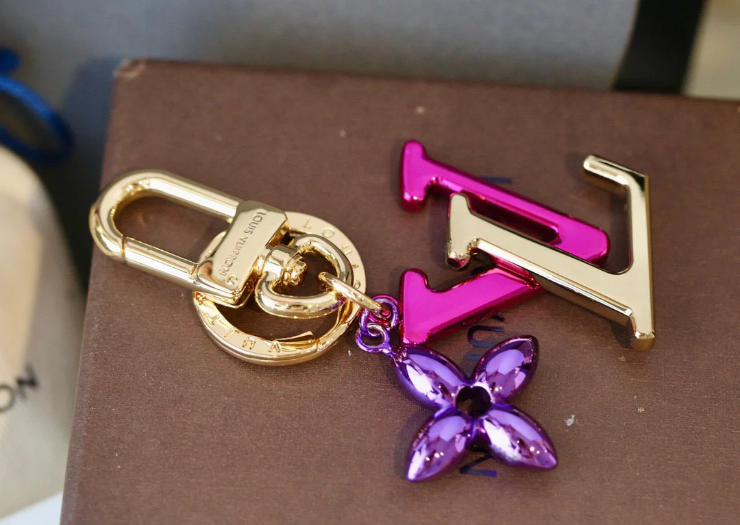 LVK020 Luxury designer Keychain M68449 - ccjewelryacc