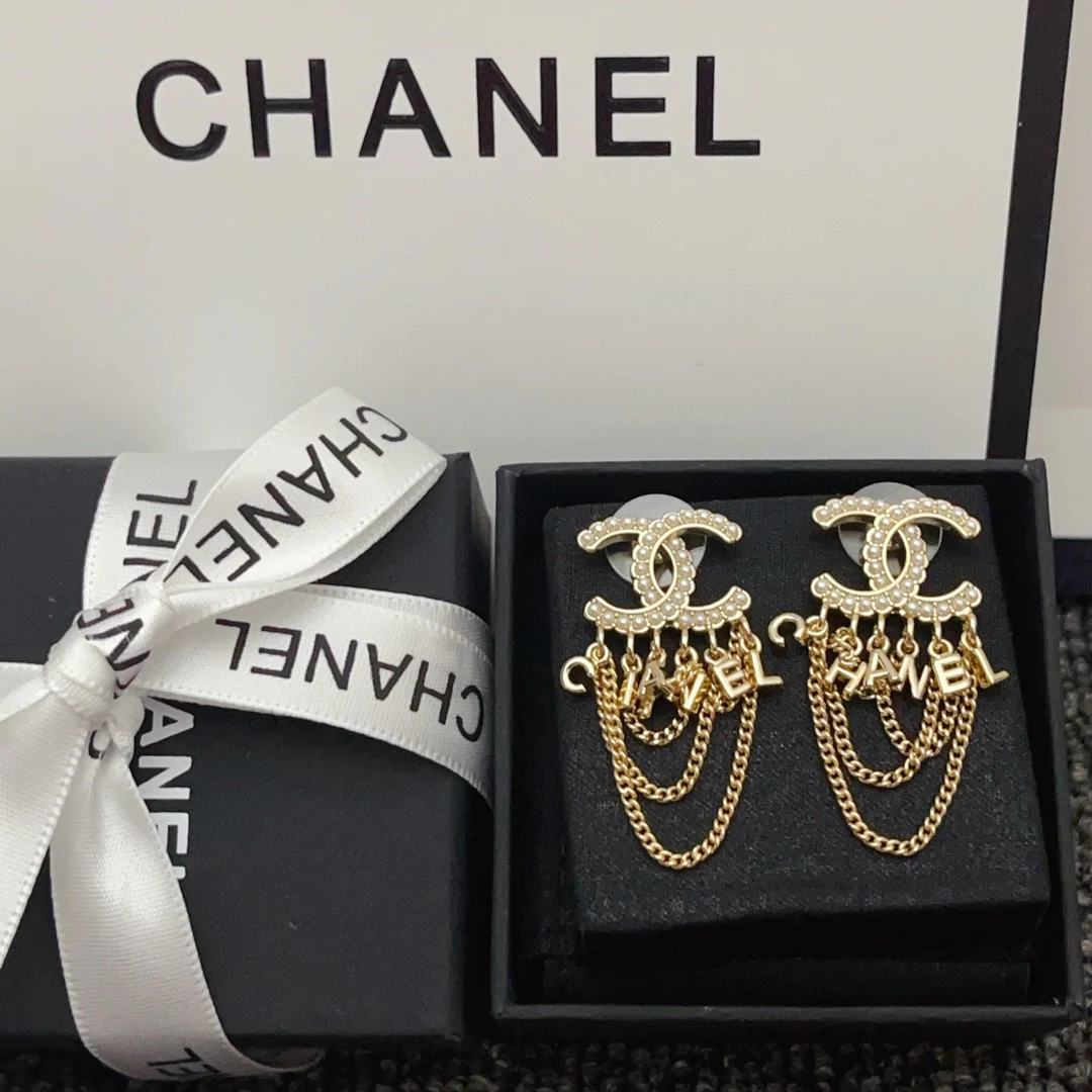 CCE045 Chanel crystal/pearl cc logo with chain tassels earrings - ccjewelryacc