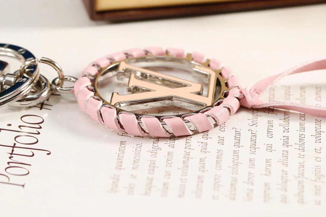 Luxury designer Keychain LVK043 - ccjewelryacc