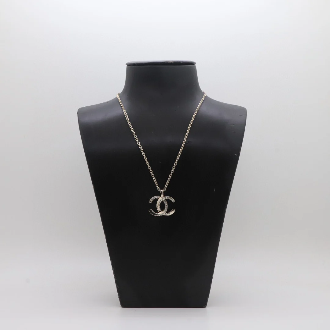 CCN164 CC logo pendant necklace - ccjewelryacc