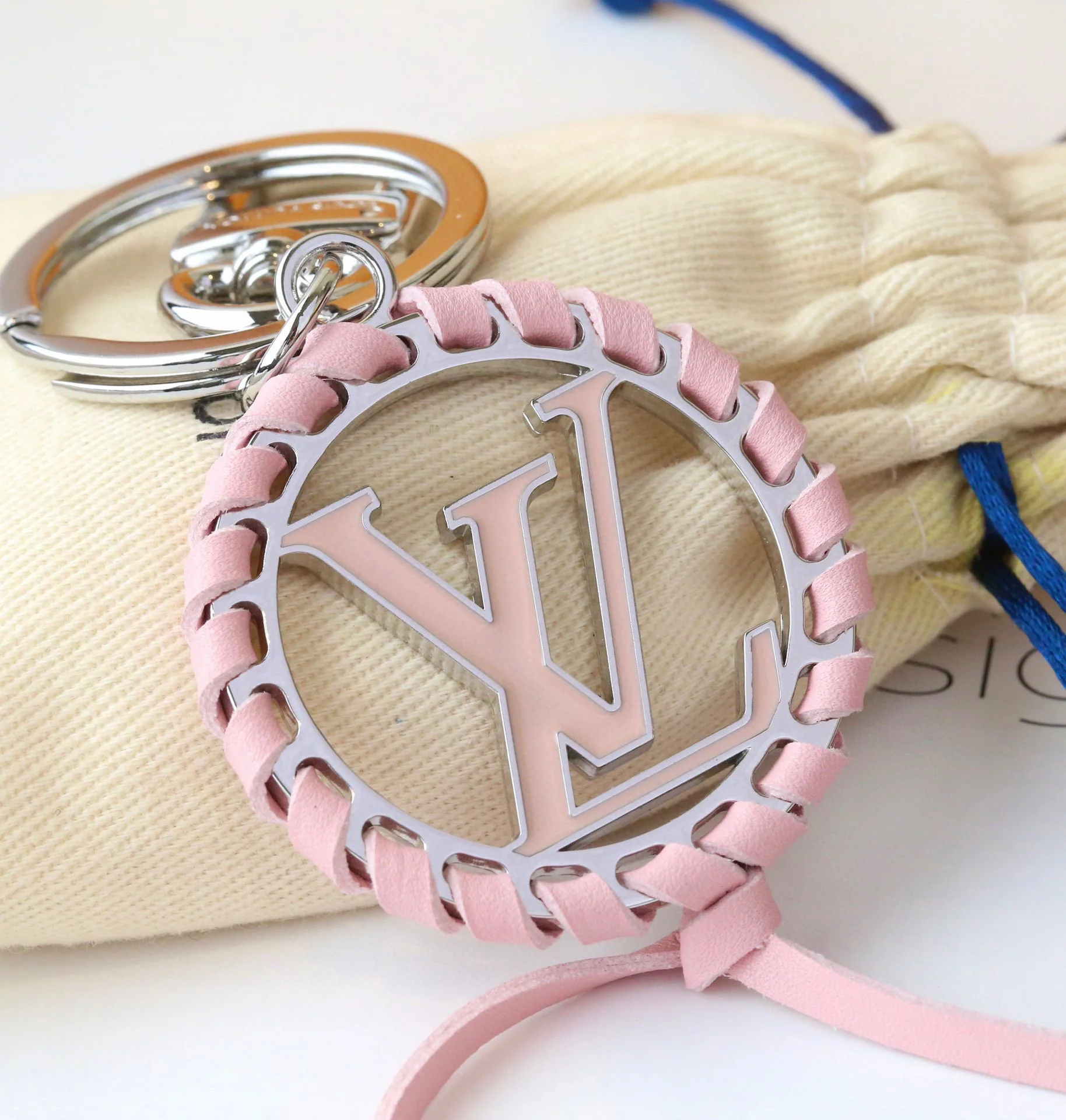 Luxury designer Keychain LVK043 - ccjewelryacc