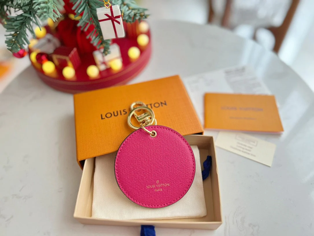 Luxury designer Keychain LVK011 - ccjewelryacc