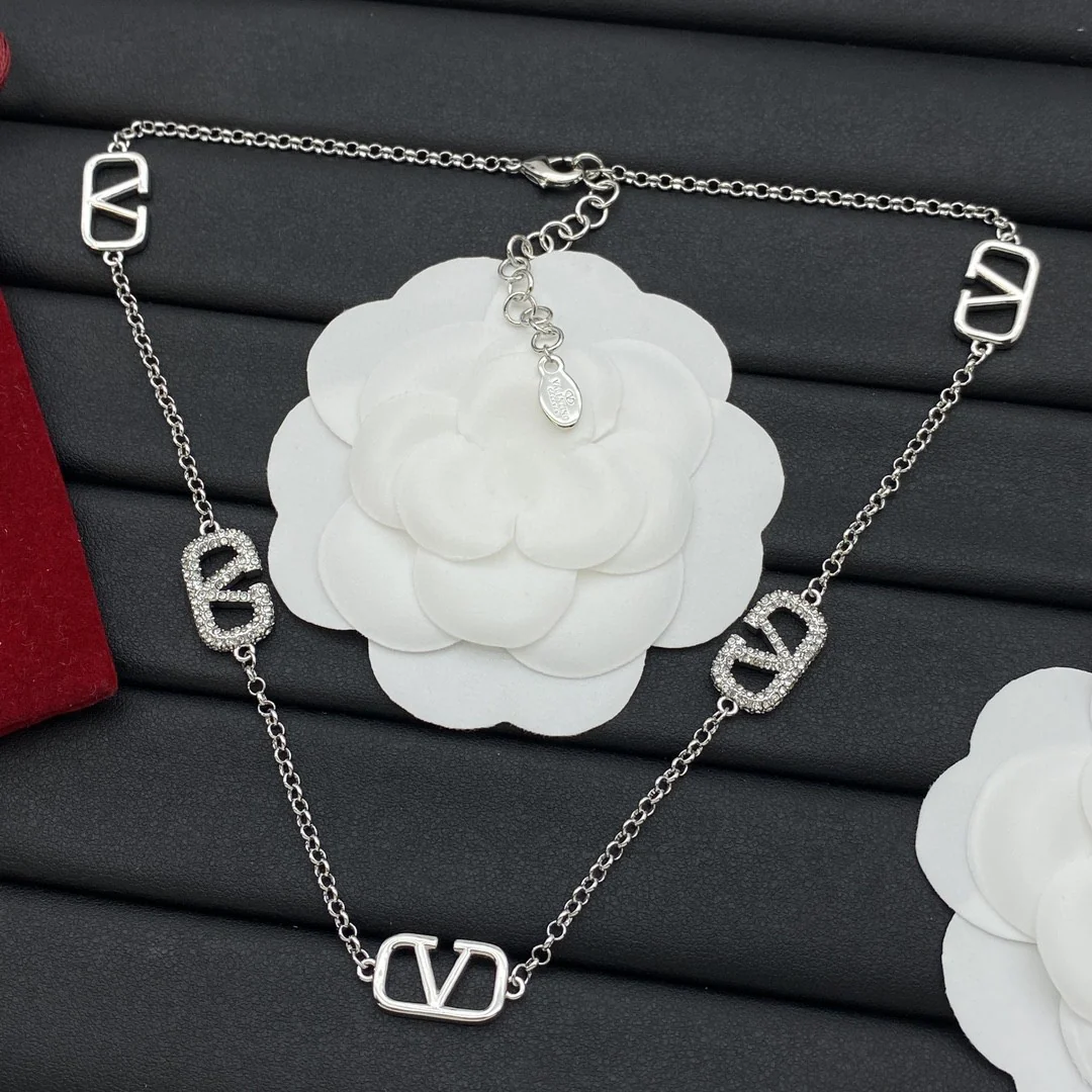 VTN012 V Necklace - ccjewelryacc