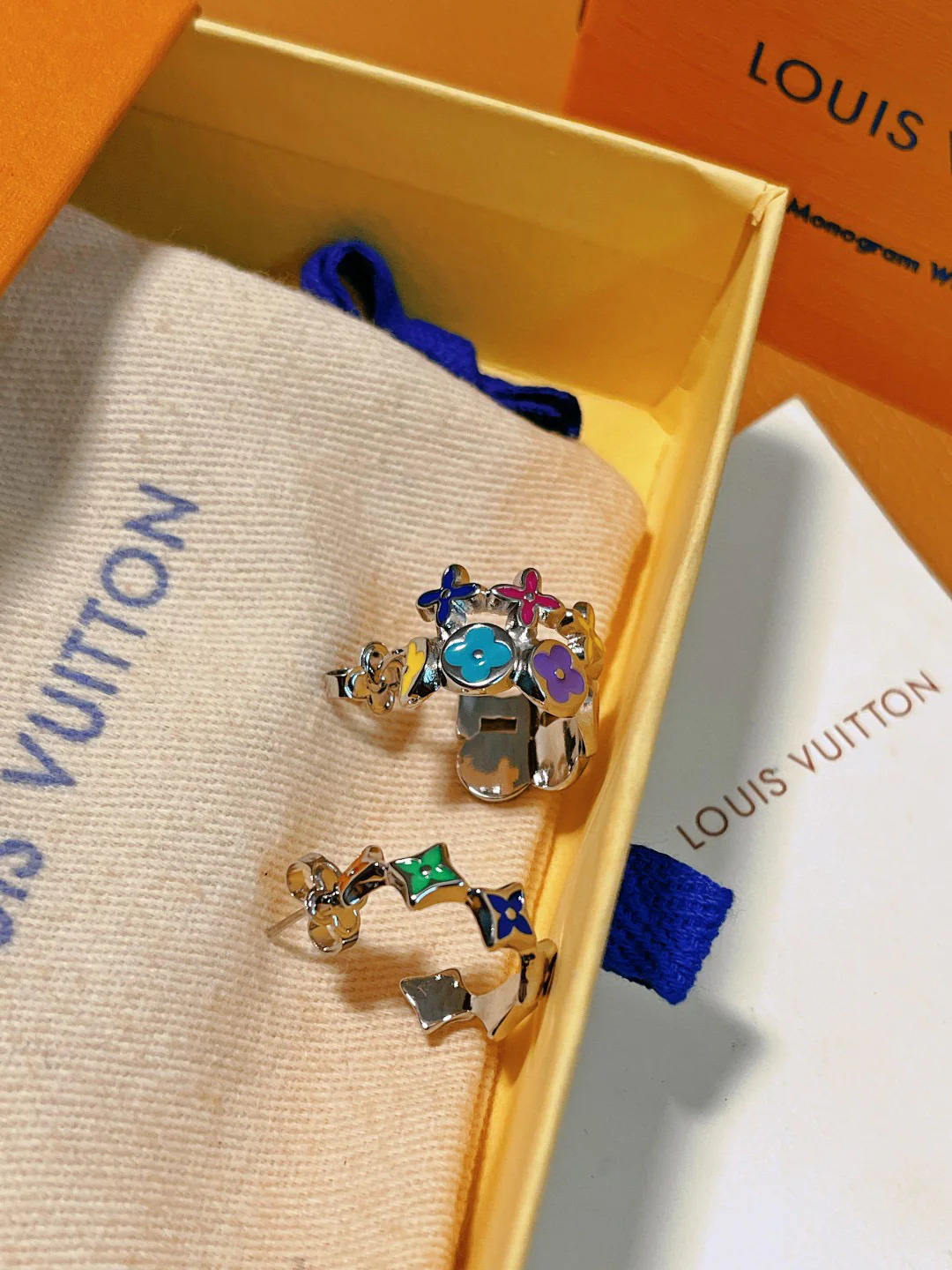 LVE038 M01039 MNG Party Earring in metal and enamel - ccjewelryacc