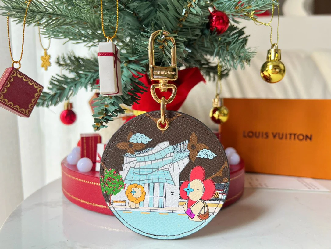 Luxury designer Keychain LVK011 - ccjewelryacc