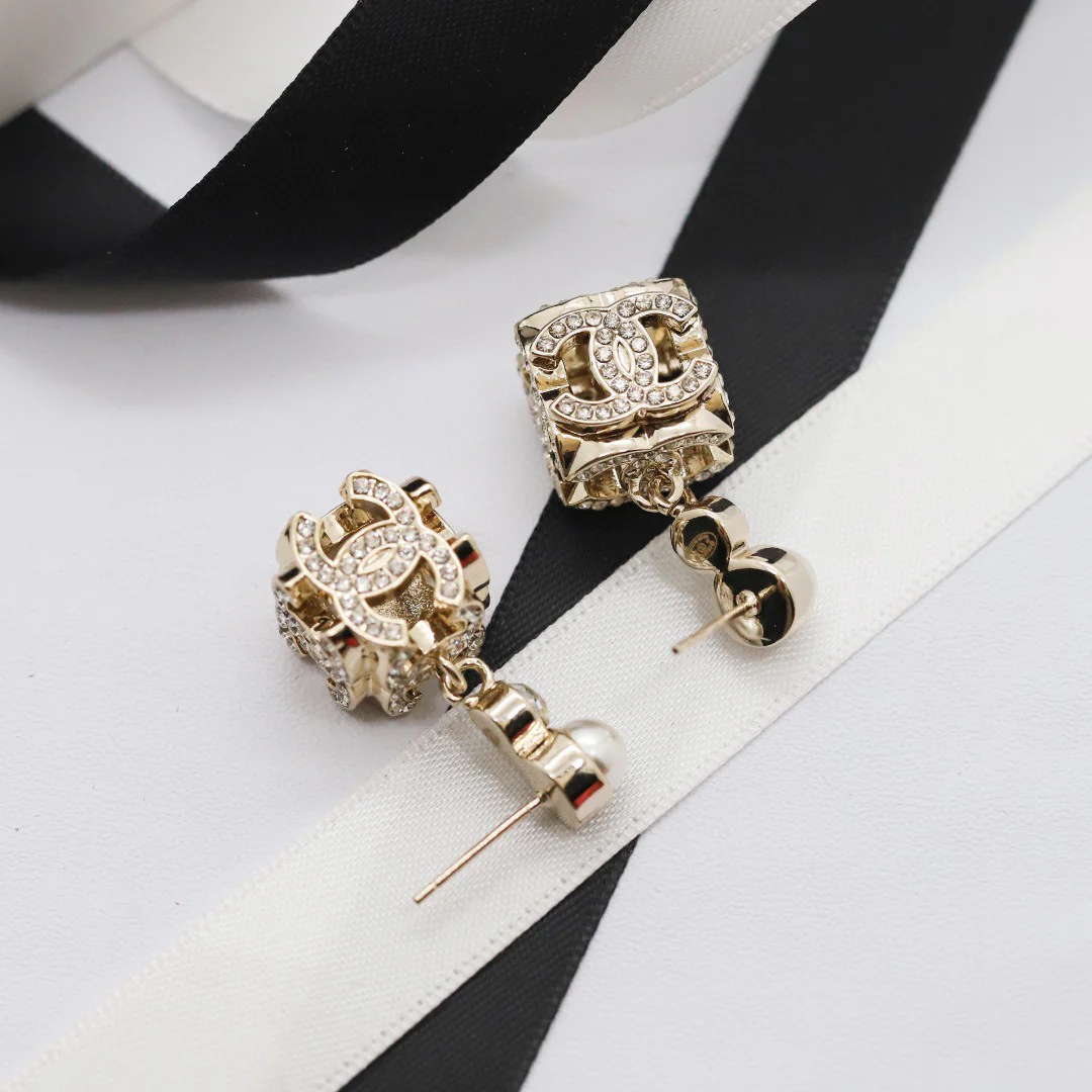 CCE096 Chanel Pearl hollow block rhinestone pendant earrings - ccjewelryacc