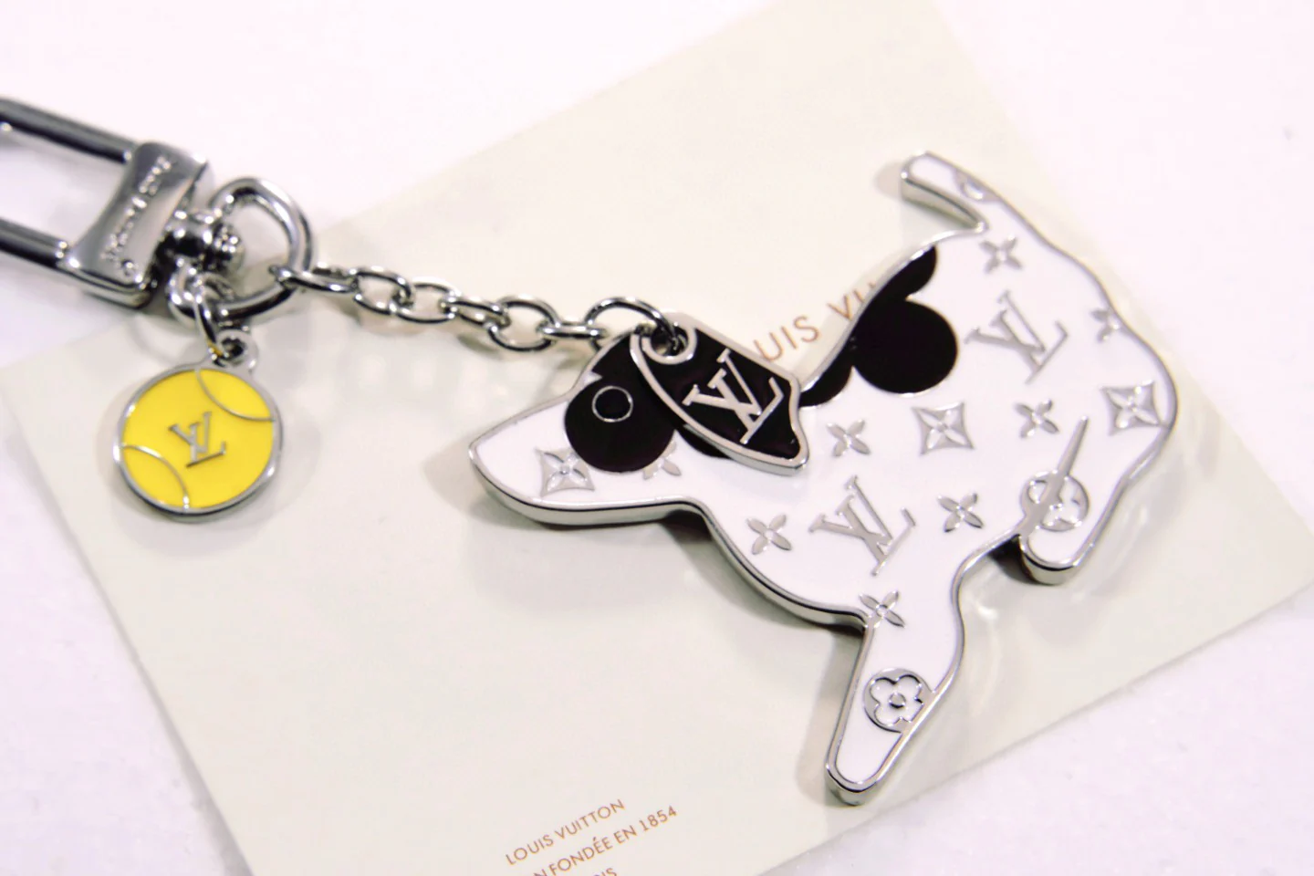 LVK078 Luxury designer Chromatic Keychain - ccjewelryacc