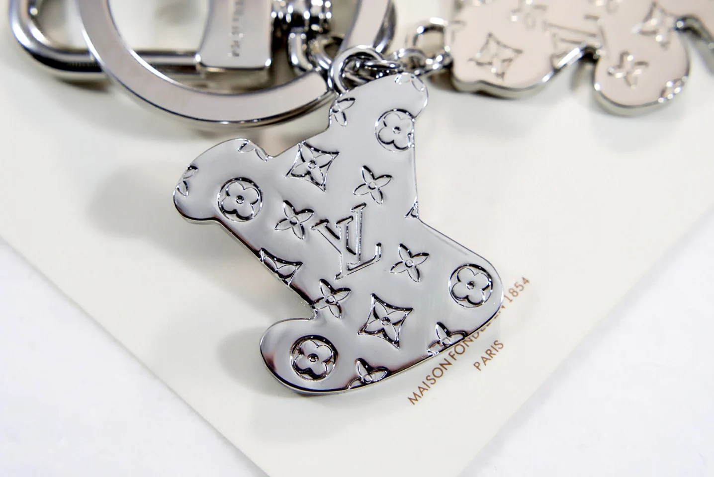 LVK092 Luxury designer Chromatic Keychain MP3483 - ccjewelryacc
