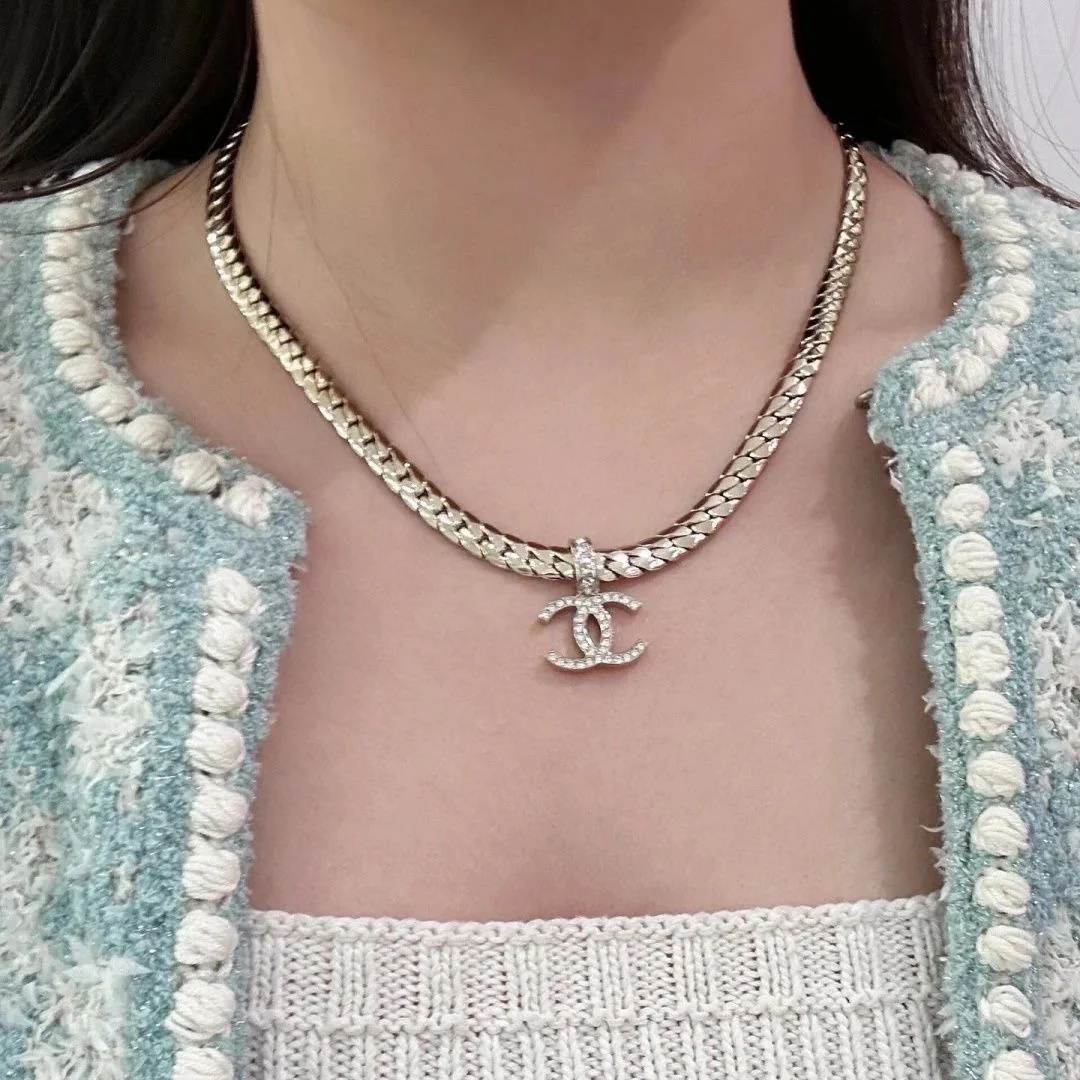 CCN312 24P CC logo pendant necklace - ccjewelryacc