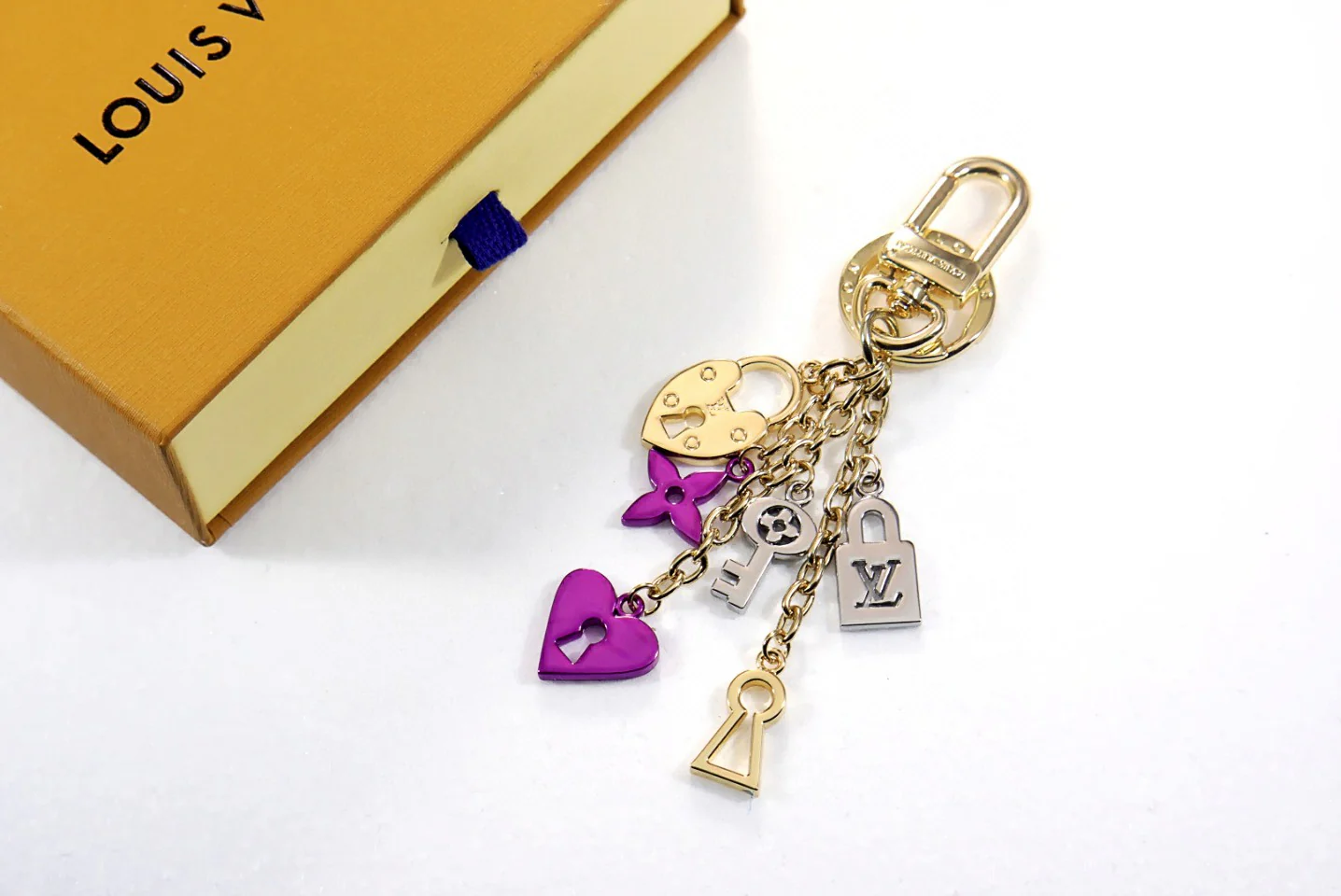 LVK083 Luxury designer Chromatic Keychain M67438 - ccjewelryacc