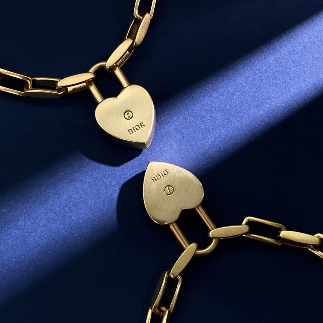 CDN311 High Quality Designer CD Red Heart Pendant Necklace for Women - ccjewelryacc