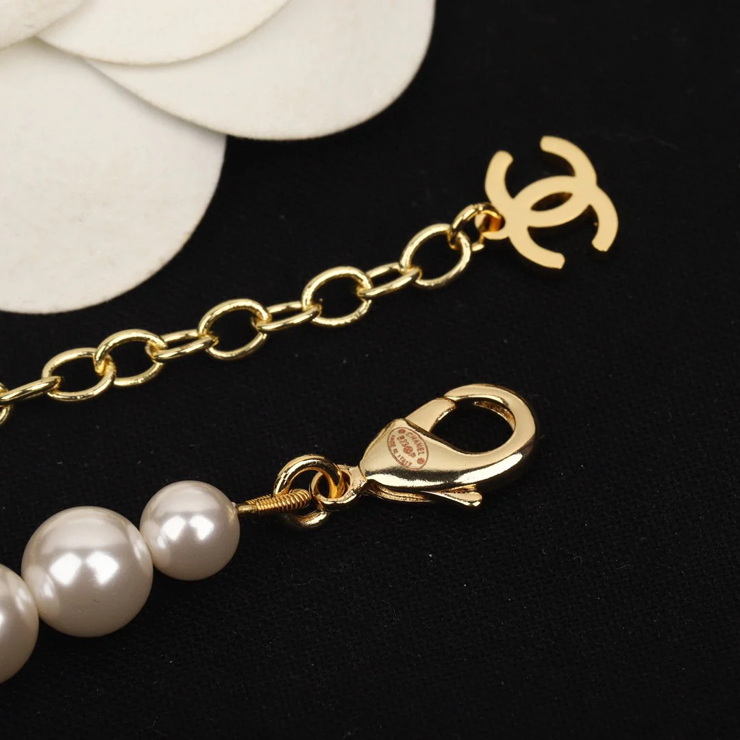 CCN287 Pearl chain with CC Logo pendant necklace - ccjewelryacc