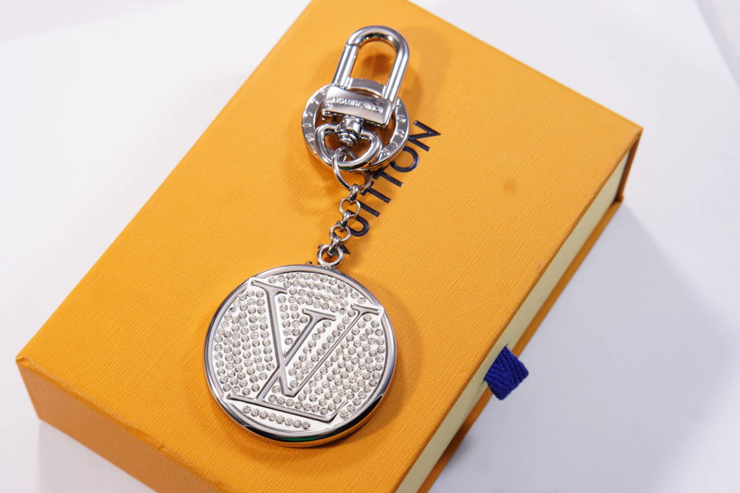 Luxury designer Chromatic Keychain LVK059 - ccjewelryacc