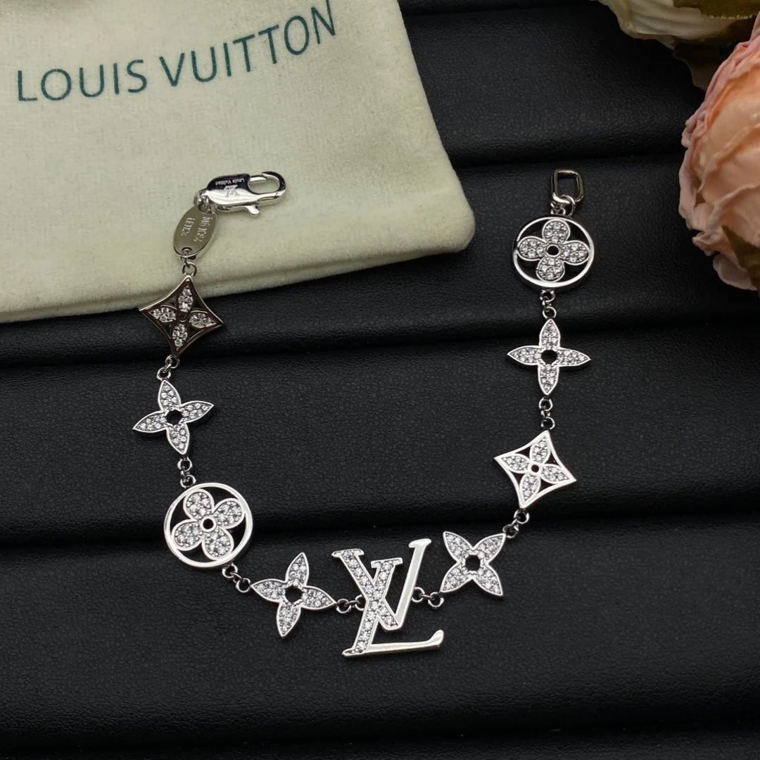 LVT001  VL charm necklace - ccjewelryacc