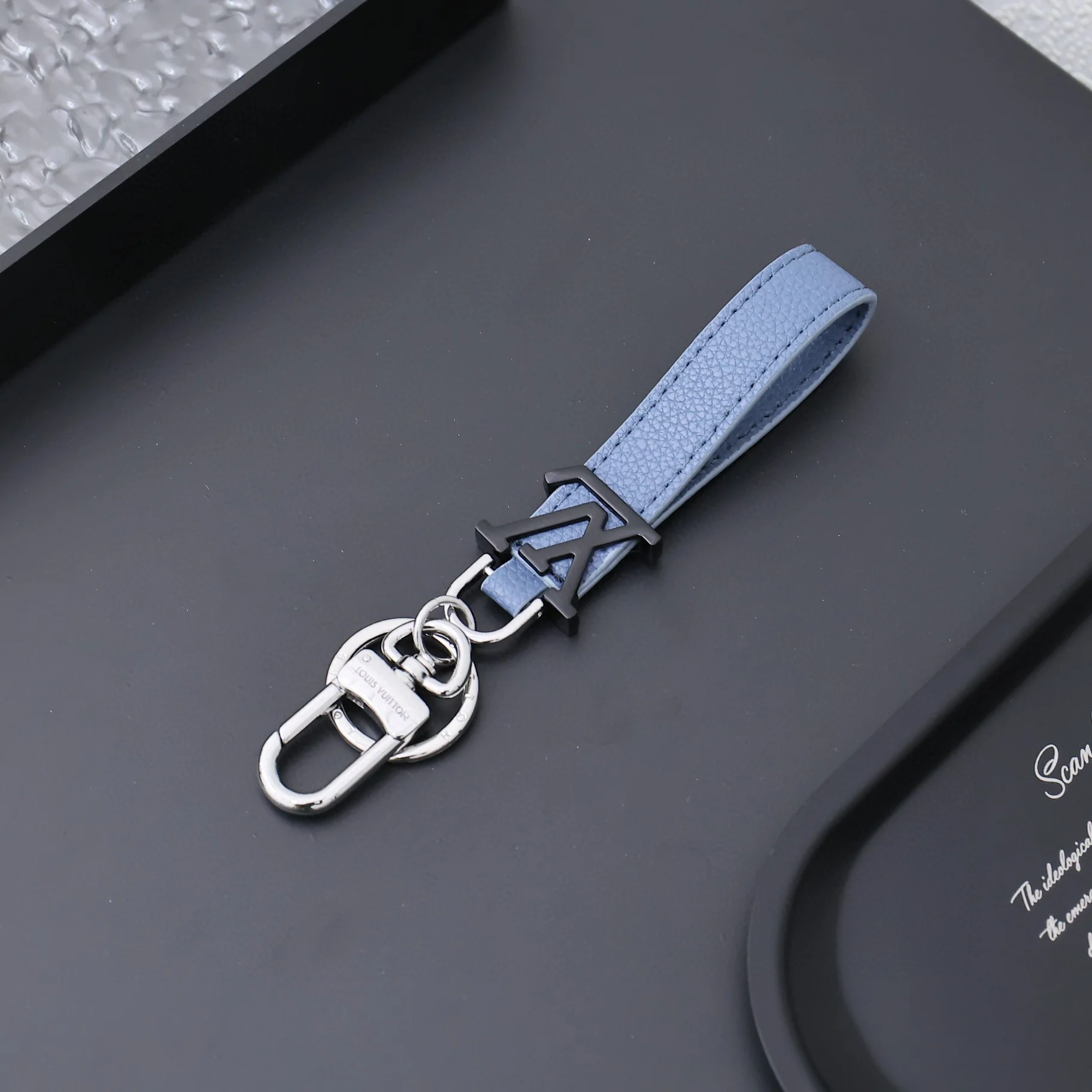 Luxury designer Keychain LVK051 - ccjewelryacc