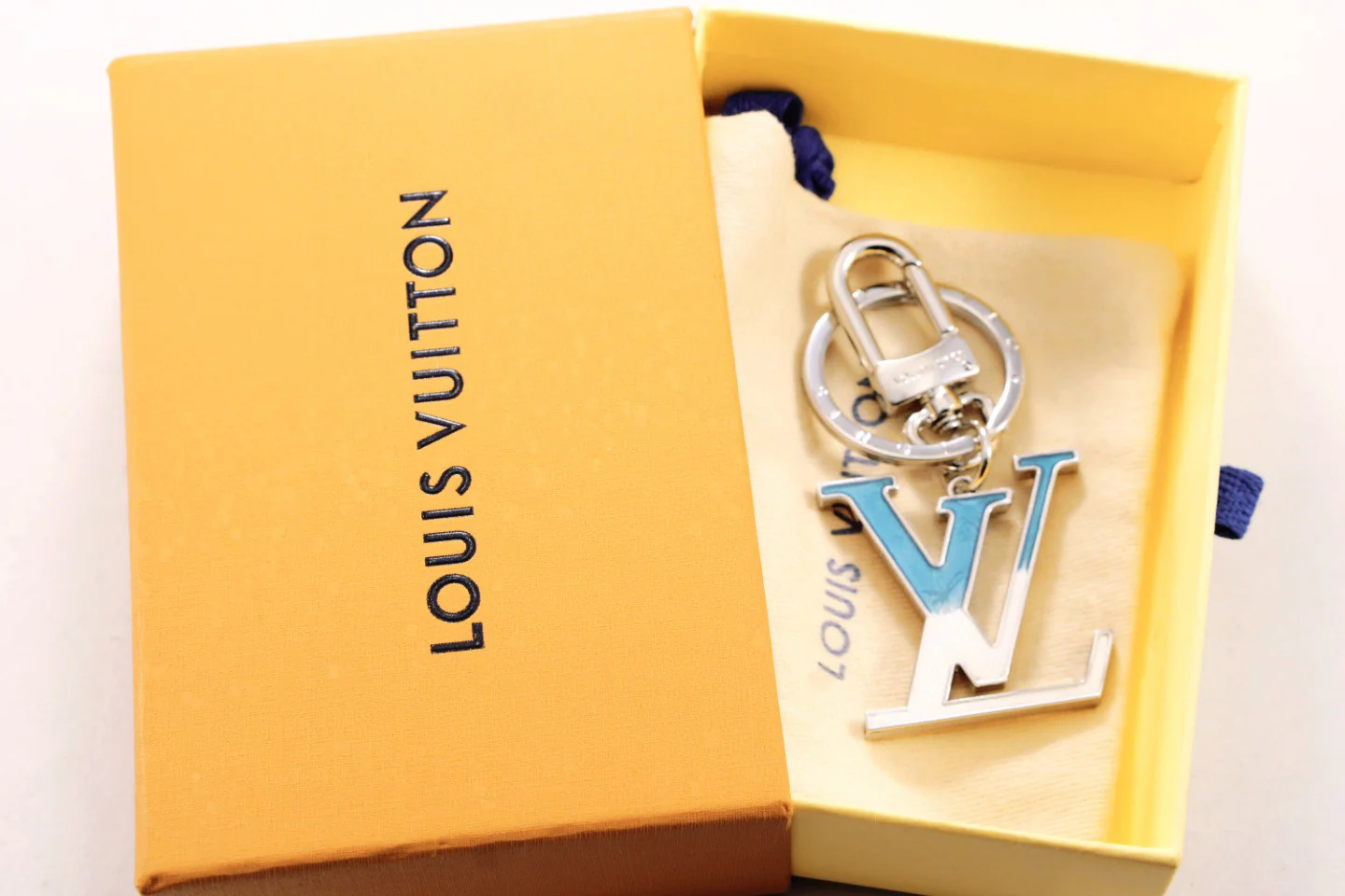 LVK072 Luxury designer Chromatic Keychain MP2819 - ccjewelryacc