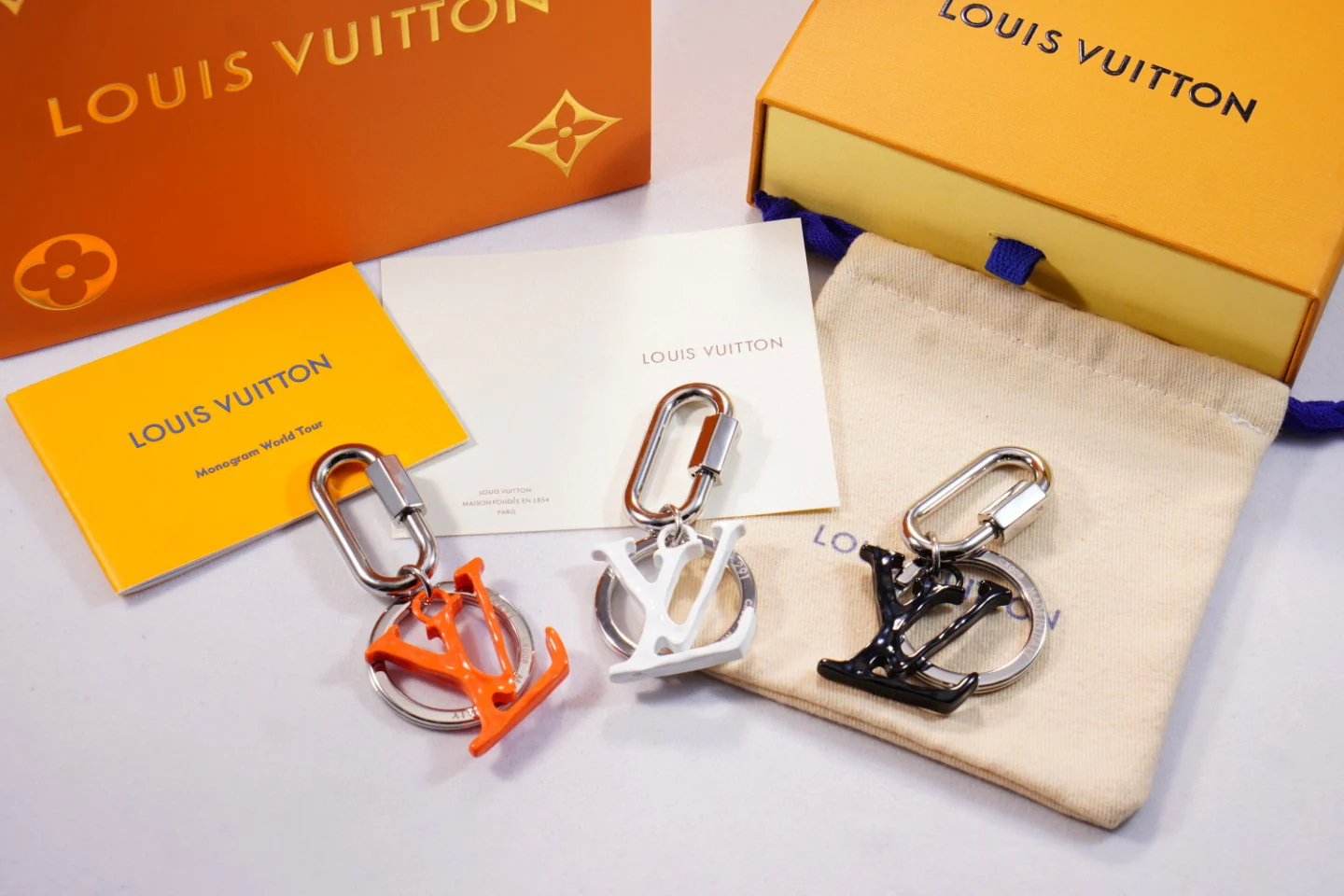 Luxury designer Keychain LVK058 - ccjewelryacc