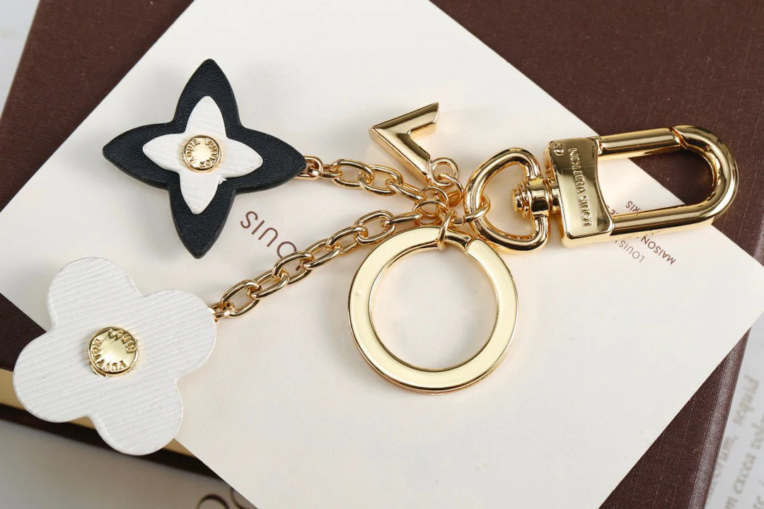 Luxury designer Keychain LVK056 - ccjewelryacc